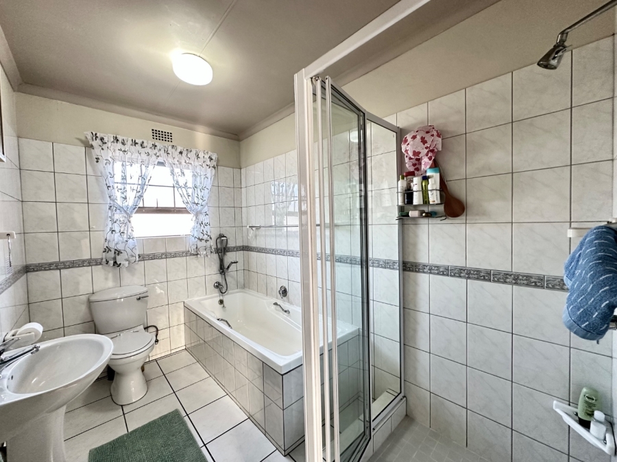 2 Bedroom Property for Sale in Fonteine Park Western Cape